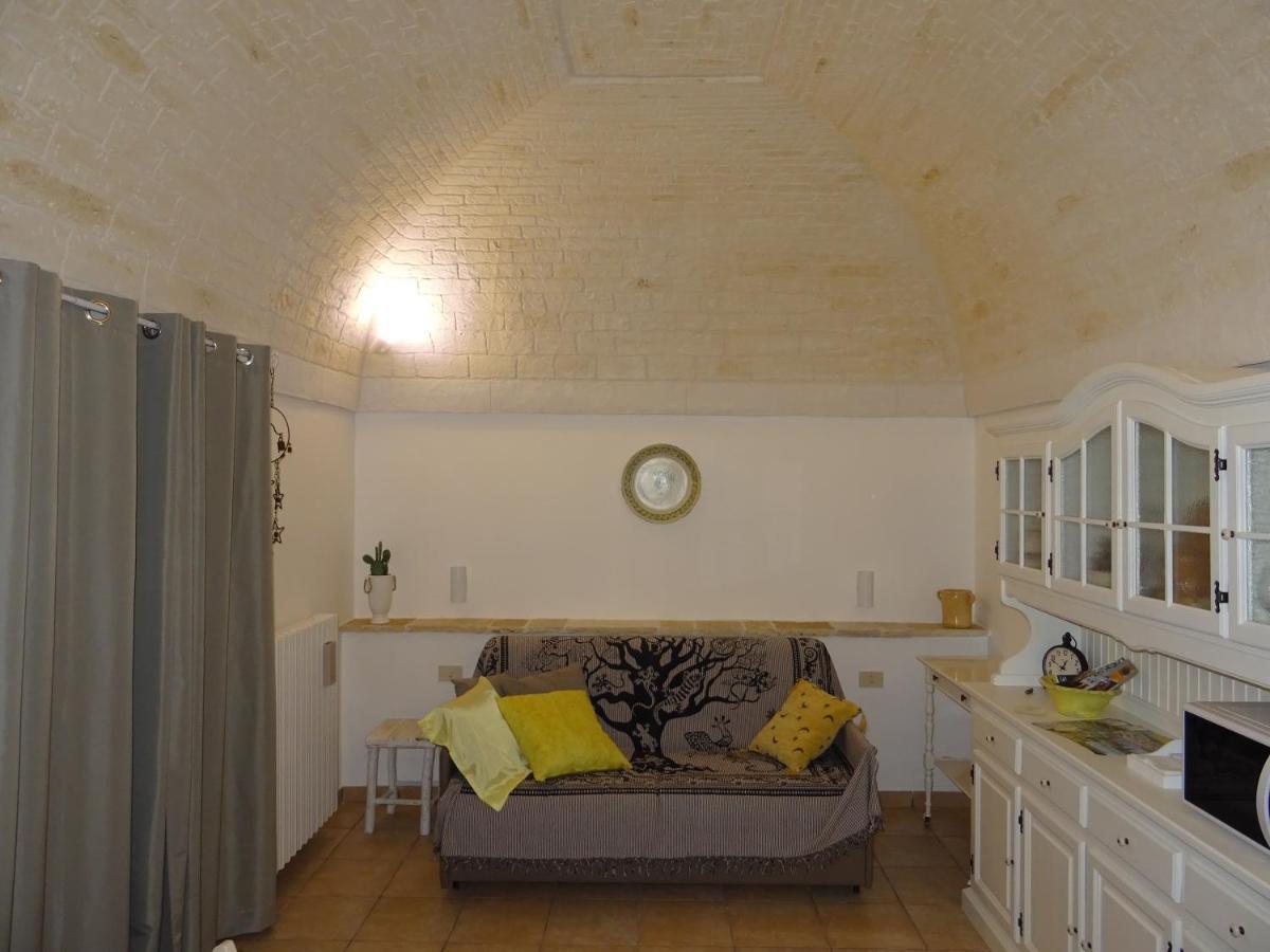 Hostal Trulli Di Zia Tata Locorotondo Exterior foto