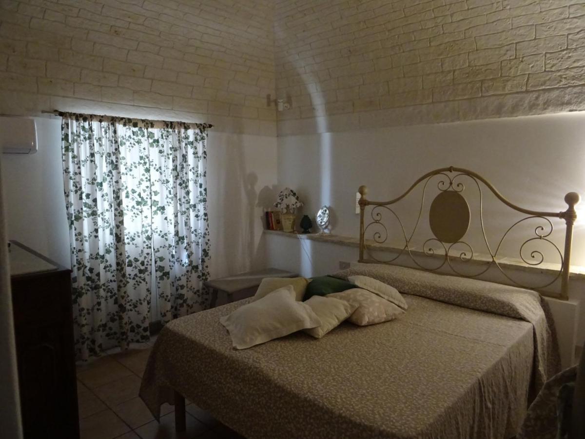Hostal Trulli Di Zia Tata Locorotondo Exterior foto