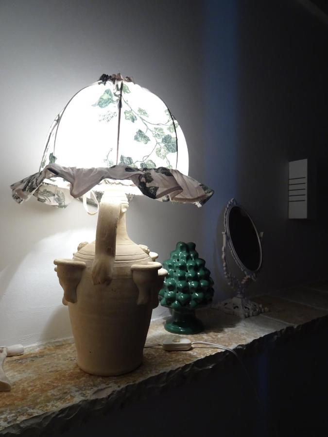 Hostal Trulli Di Zia Tata Locorotondo Exterior foto