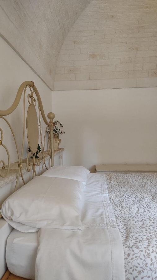 Hostal Trulli Di Zia Tata Locorotondo Exterior foto