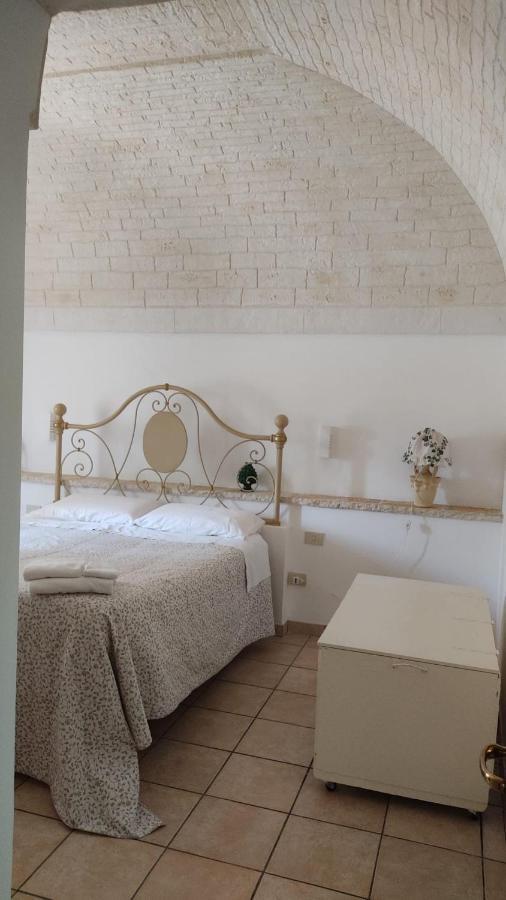 Hostal Trulli Di Zia Tata Locorotondo Exterior foto