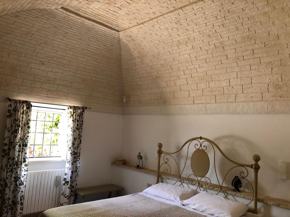 Hostal Trulli Di Zia Tata Locorotondo Exterior foto