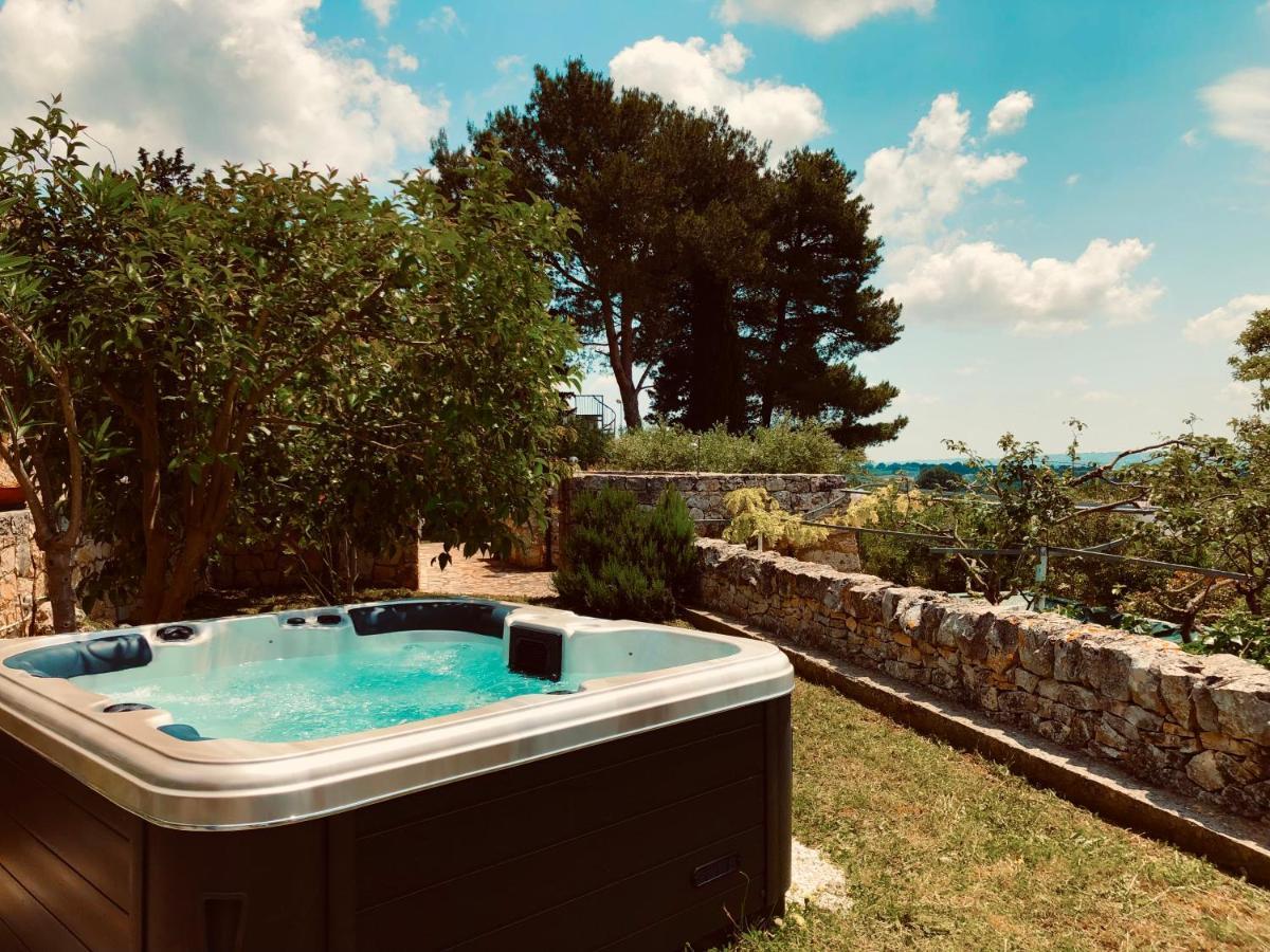 Hostal Trulli Di Zia Tata Locorotondo Exterior foto