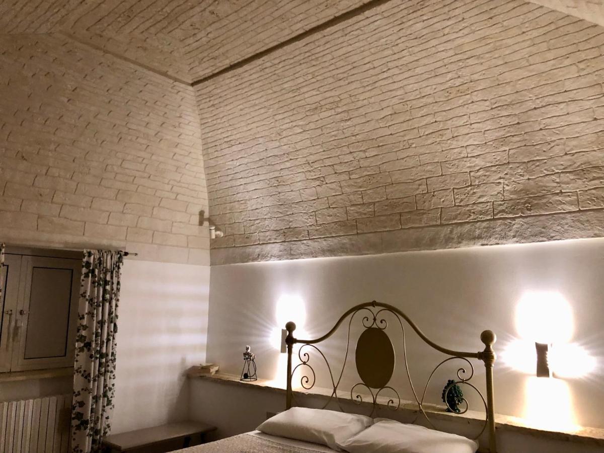 Hostal Trulli Di Zia Tata Locorotondo Exterior foto