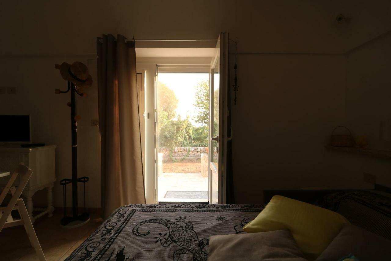Hostal Trulli Di Zia Tata Locorotondo Exterior foto