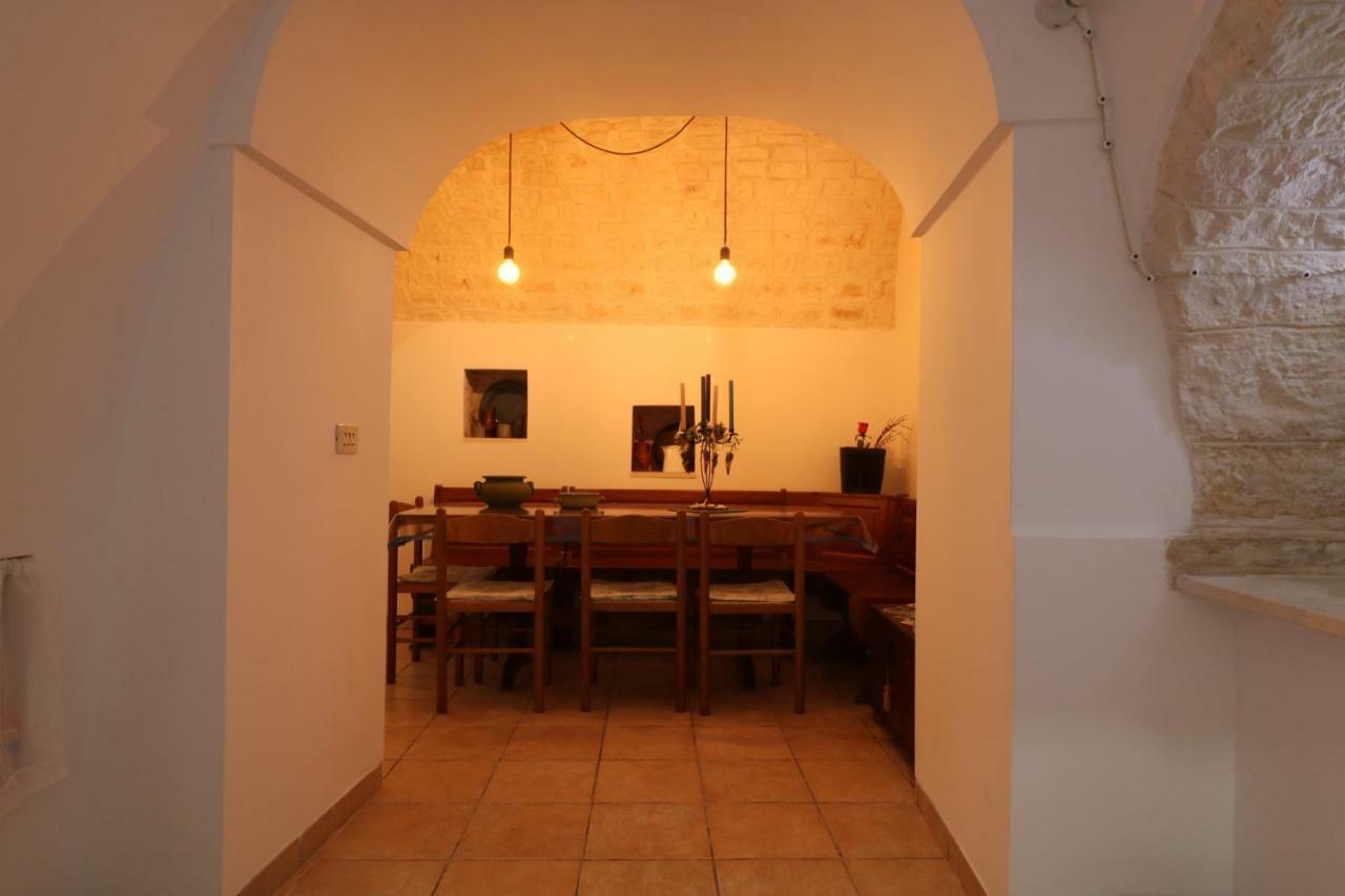 Hostal Trulli Di Zia Tata Locorotondo Exterior foto