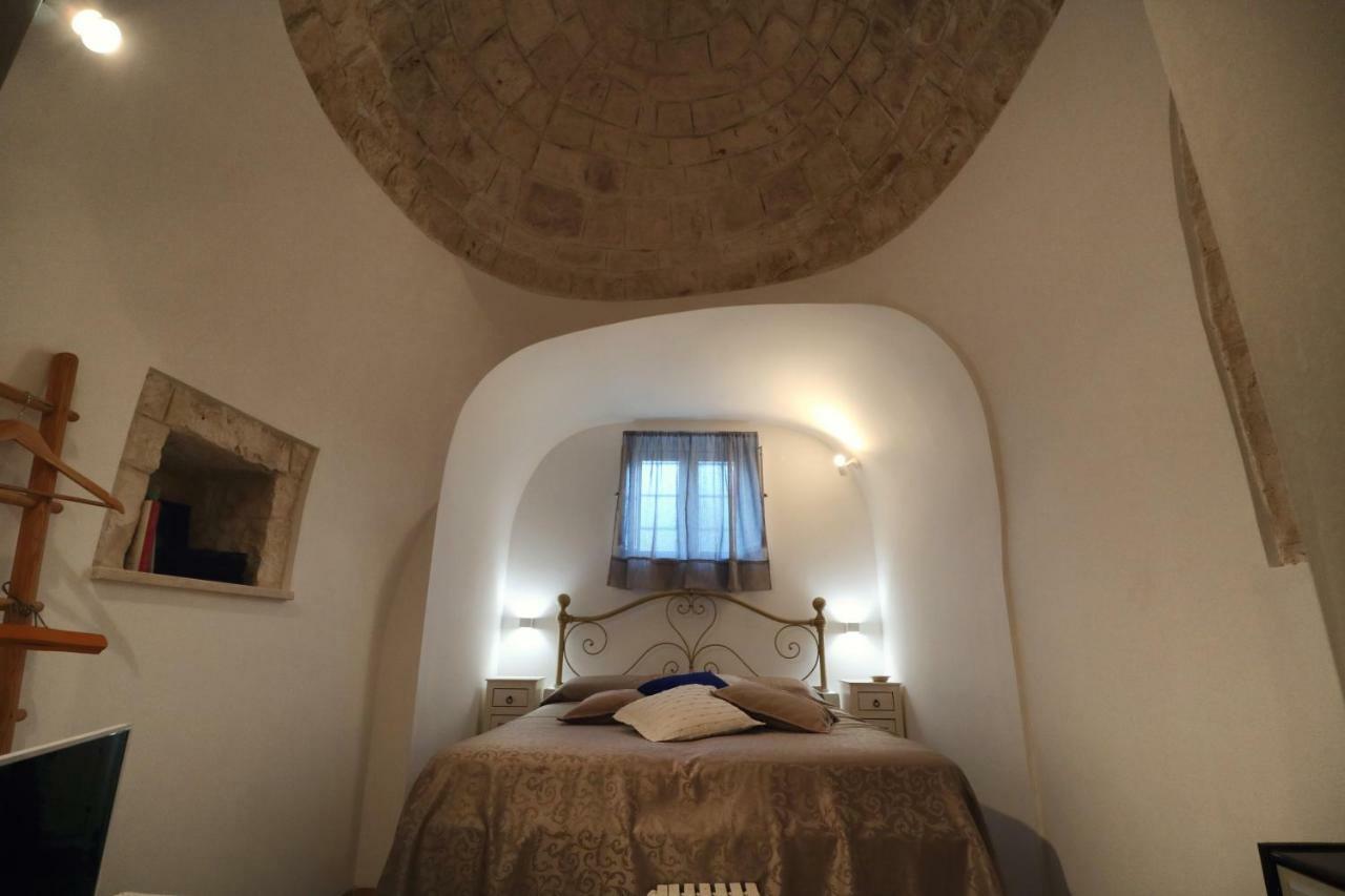 Hostal Trulli Di Zia Tata Locorotondo Exterior foto